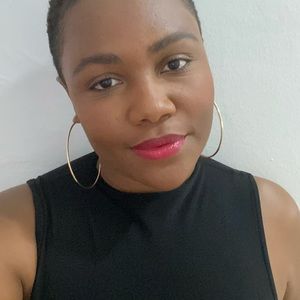 Meet your Posher, Aiesha